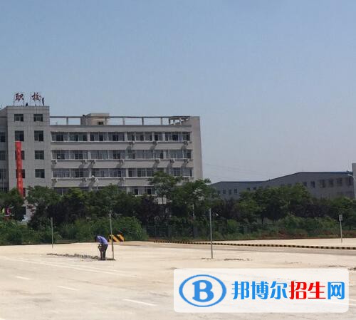 湘潭鋼鐵集團有限公司職業(yè)中等專業(yè)學(xué)校怎么樣、好不好