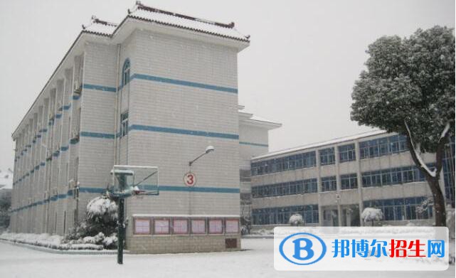 利川民族中等職業(yè)技術(shù)學(xué)校2020年報(bào)名條件、招生要求、招生對象