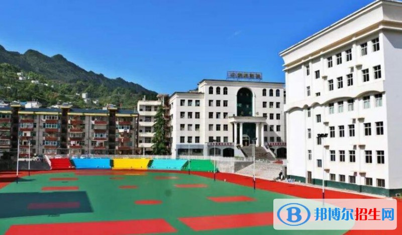 鶴峰職業(yè)技術(shù)學校怎么樣、好不好