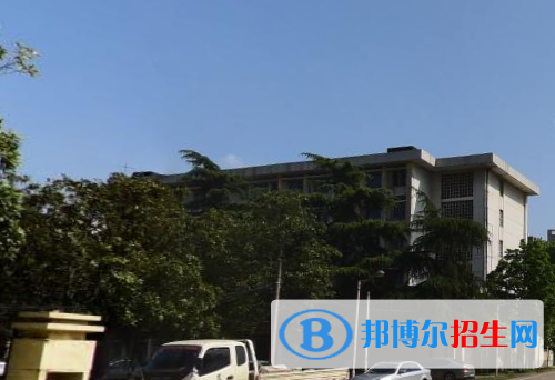武鋼高級(jí)技工學(xué)校3