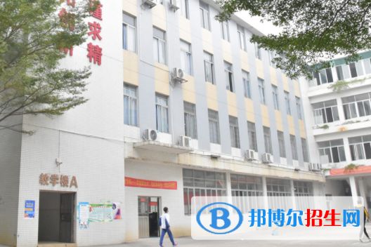 廣州華風(fēng)技工學(xué)校2020年報(bào)名條件、招生要求、招生對象