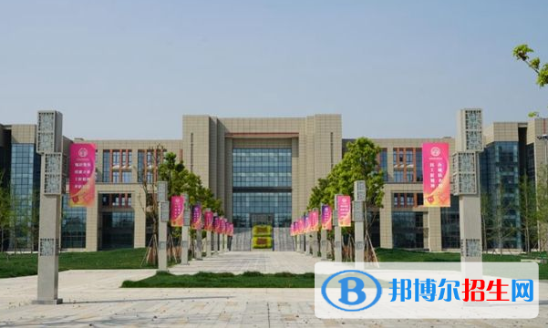 宜昌體育運(yùn)動(dòng)學(xué)校2020年招生辦聯(lián)系電話