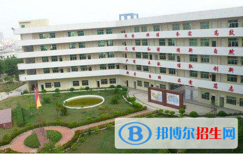 湖北應城技工學校6