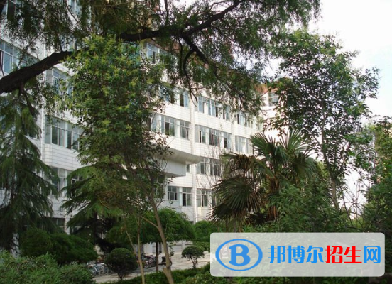 平頂山財(cái)經(jīng)學(xué)校2021年招生辦聯(lián)系電話