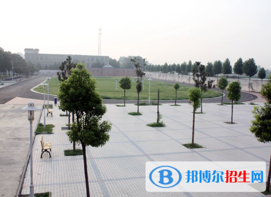 平頂山財經(jīng)學(xué)校地址在哪里