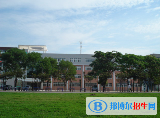 平頂山財(cái)經(jīng)學(xué)校怎么樣、好不好