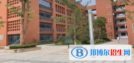 十堰高級職業(yè)學校1
