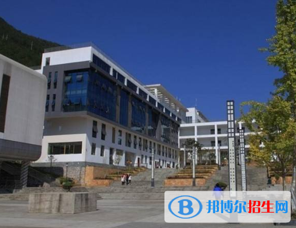 湖北宜昌城市建設(shè)學(xué)校2020年報名條件、招生要求、招生對象