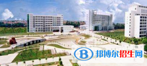 湖北仙桃高級技工學(xué)校2020年報名條件、招生要求、招生對象