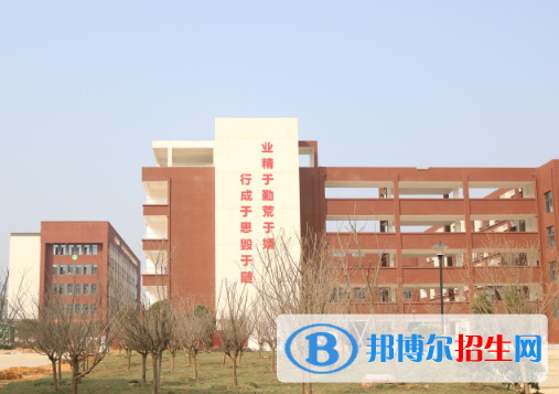寧都技工學(xué)校2020年招生辦聯(lián)系電話(huà)