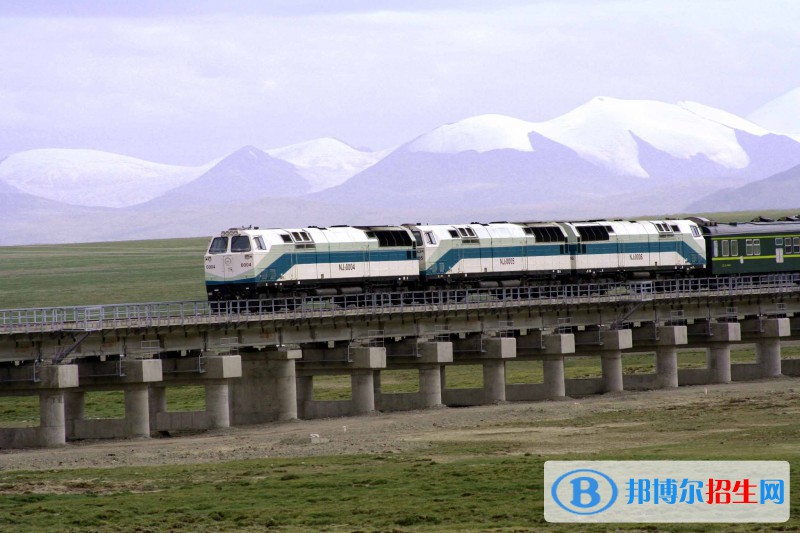 成都2020年女生在鐵路學校學什么好