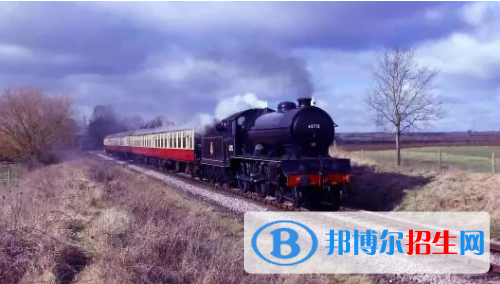 貴陽2020年初中生報什么鐵路學(xué)校