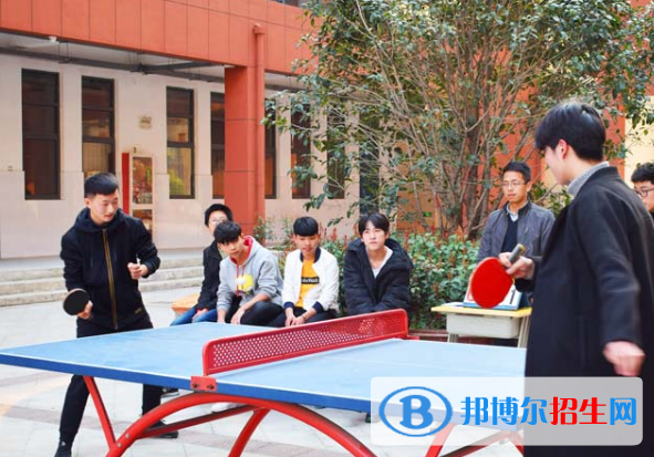 合肥機(jī)電學(xué)校2020年招生辦聯(lián)系電話(huà)