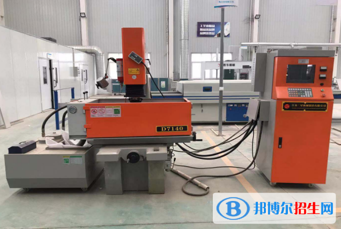 濮陽(yáng)第六技工學(xué)校2021年有哪些專業(yè)
