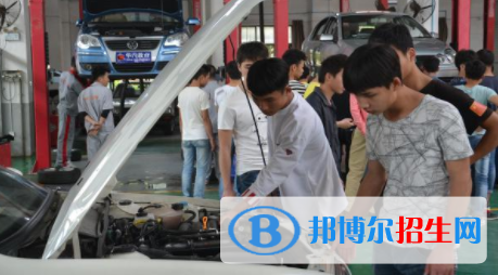 南寧武鳴區(qū)職業(yè)技術學校2020年招生辦聯系電話