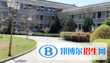 北京明誠外國語學校高中部