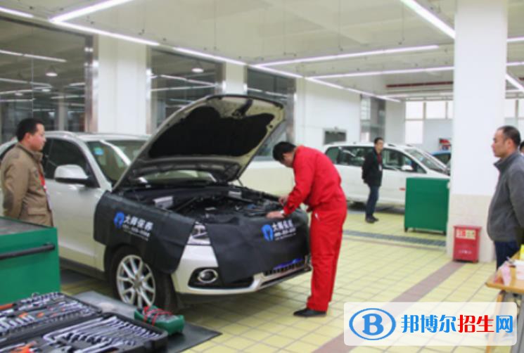 廣州2020年女生讀什么汽修學(xué)校
