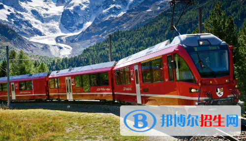 貴陽(yáng)2020年男生學(xué)什么鐵路學(xué)校好