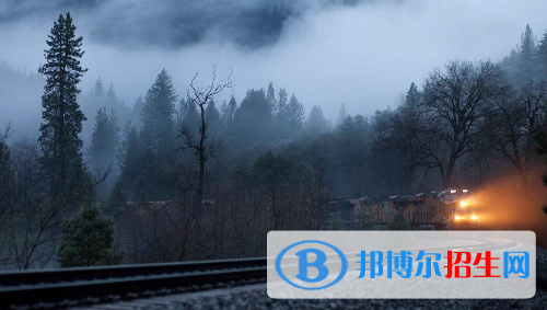 貴陽(yáng)2020年男生初中畢業(yè)上鐵路學(xué)校