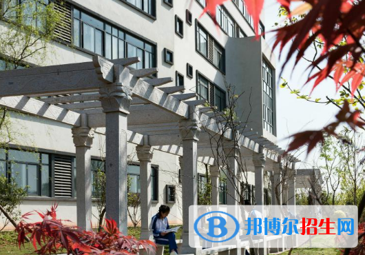 蕪湖醫(yī)藥衛(wèi)生學(xué)校年報名條件、招生要求、招生對象