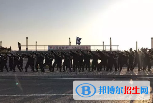 秦皇島東方航空服務中等專業(yè)學校