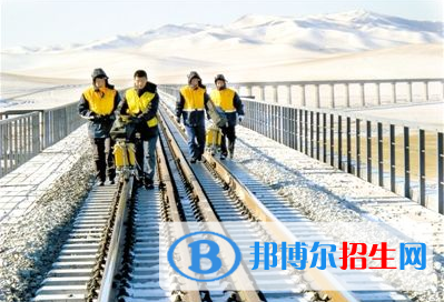武漢2020年初中生學鐵路學校怎樣
