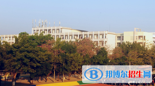 平南中等職業(yè)技術學校2020年報名條件、招生要求、招生對象