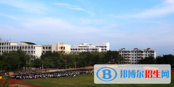 平南中等職業(yè)技術學校地址在哪里