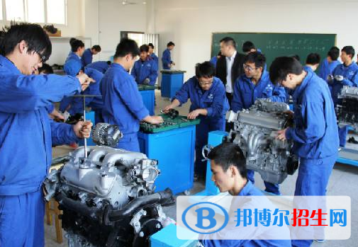 汽車(chē)運(yùn)用與維護(hù)專(zhuān)業(yè)