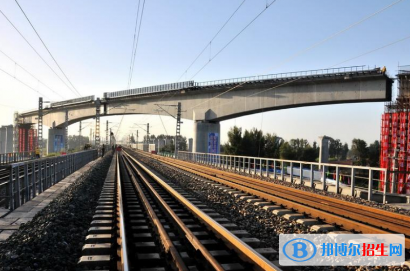 鄭州2020年鐵路學(xué)校中專學(xué)校排名