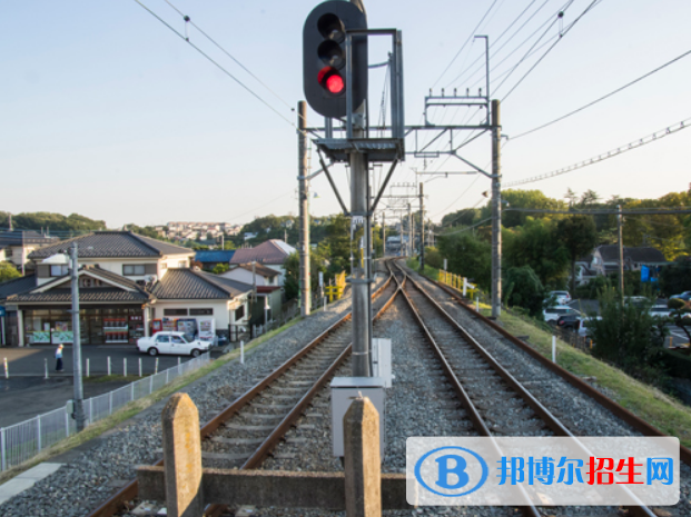 鄭州2020年鐵路學(xué)校開(kāi)設(shè)有哪些課程