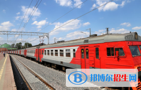 武漢2020年男生讀鐵路學校好嗎