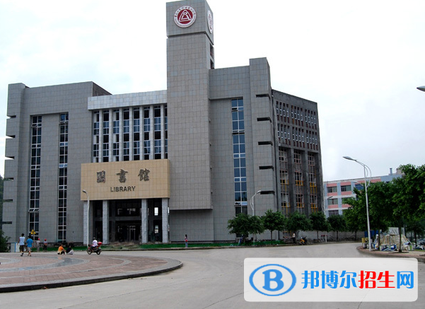 重慶2022年有哪些有汽修學校的大專院校