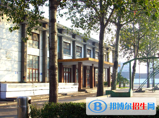 河南工業(yè)科技學(xué)校2021年報(bào)名條件、招生要求、招生對(duì)象