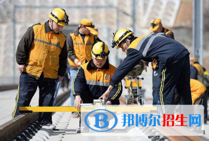 寶雞2020年鐵路學(xué)校讀什么專(zhuān)業(yè)有前途