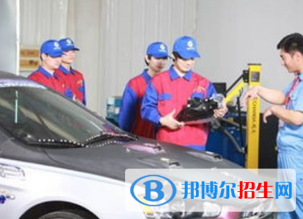 重慶2022年男生讀汽修學(xué)校學(xué)什么專業(yè)好