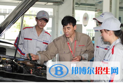 重慶2022年適合女生的汽修學校專業(yè)