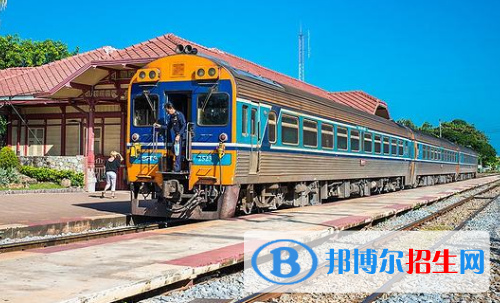 六盤(pán)水2020年初中生上鐵路學(xué)校好不好