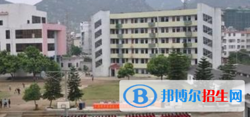 賀州技工學(xué)校2020年招生簡(jiǎn)章 