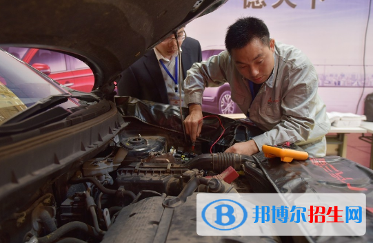 重慶2022年現(xiàn)在讀汽修學(xué)校什么專(zhuān)業(yè)好