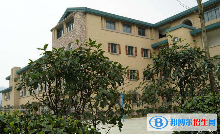 重慶2022年有成人汽修學校嗎
