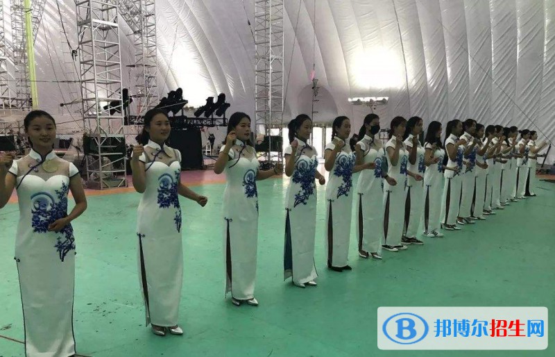 濮陽(yáng)雜技藝術(shù)學(xué)校2021年招生辦聯(lián)系電話