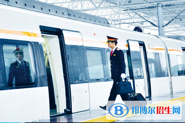 徐州2020年鐵路學校理論包括什么