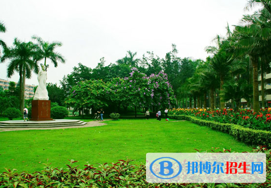 蕪湖地區(qū)衛(wèi)生學(xué)校2020年報(bào)名條件、招生要求、招生對象
