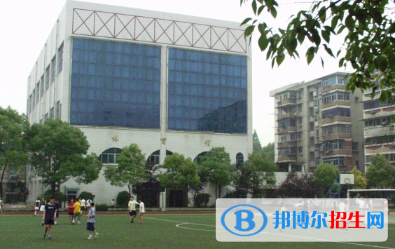 武漢外國(guó)語(yǔ)學(xué)校2020年學(xué)費(fèi)、收費(fèi)多少
