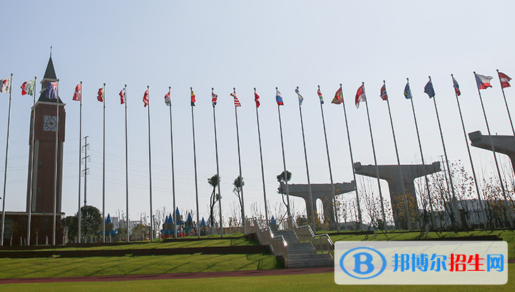 武漢海淀外國(guó)語(yǔ)實(shí)驗(yàn)學(xué)校2020年報(bào)名條件、招生要求、招生對(duì)象