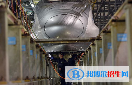 金昌2020年男生讀鐵路學校好不好