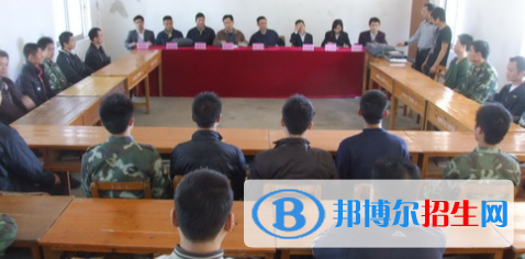 柳州機電工程學(xué)校2020年招生辦聯(lián)系電話