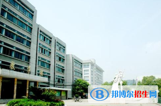 襄陽(yáng)汽車(chē)職業(yè)技術(shù)學(xué)院5