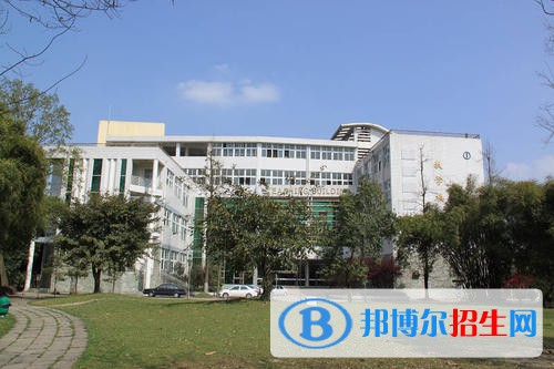 四川電力職業(yè)技術(shù)學(xué)院2020年報名條件、招生要求、招生對象